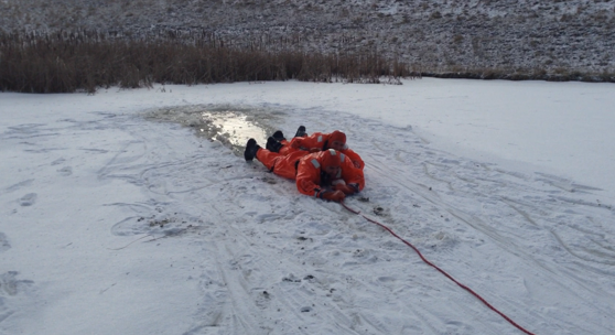 Firemedics Get Ice Rescue Training